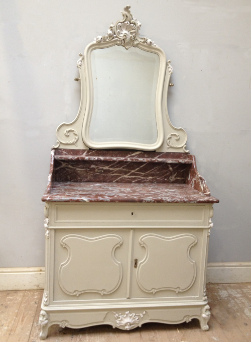 french antique dressing table